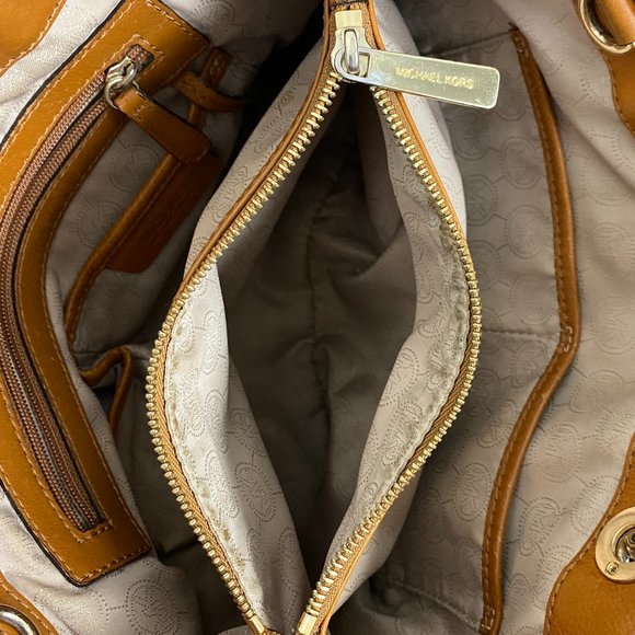 MICHAEL KORS | Cynthia Medium PVC Signature Brown Satchel Purse Crossbody Bag - Picture 14 of 16